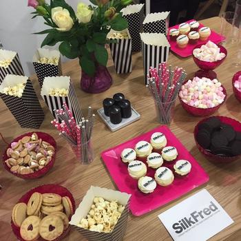 Silkfred - Party time at the office