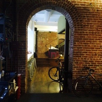SnapUp - A cool, brick arch