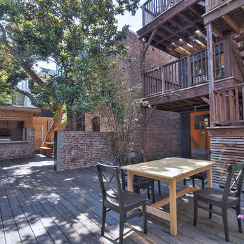 Zeus - Big, beautiful backyard oasis for a change-of-pace work environment or a fun company event