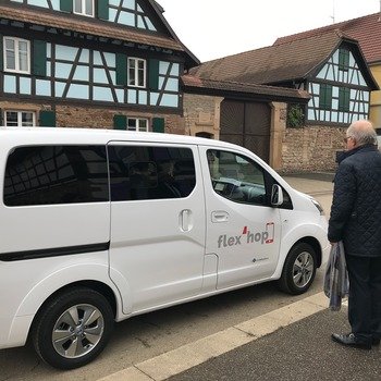 Padam - Un véhicule électrique du service à la demande Flex'Hop (Strasbourg).