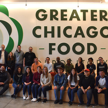 Rewards Network - Team volunteering at the Chicago food bank
