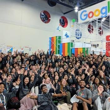Google - A large group of googlers at an event